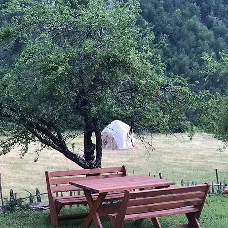 Elvis Blini Thethi Vendégház Theth